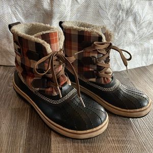 Sorel Boots | Sorel Tivoli Sherpa Lined Plaid Winter Boots